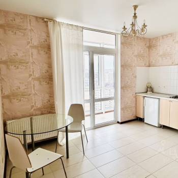 Сдается 1-комнатная квартира, 50 м²