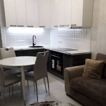 Сдается 1-комнатная квартира, 43 м²