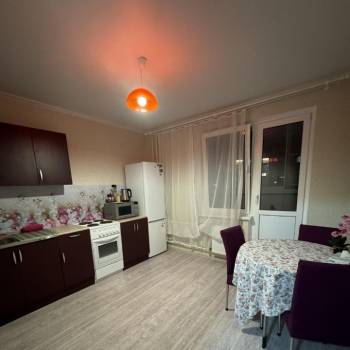 Сдается 1-комнатная квартира, 39 м²