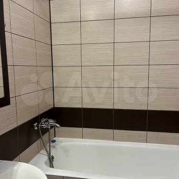 Сдается 1-комнатная квартира, 49,5 м²