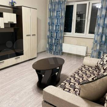 Сдается 1-комнатная квартира, 45 м²