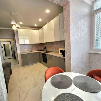 Сдается 1-комнатная квартира, 43 м²