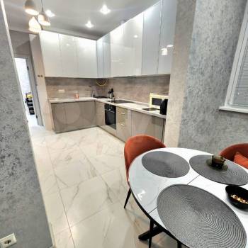 Сдается 1-комнатная квартира, 43 м²