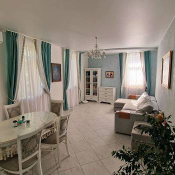 Продается 3-х комнатная квартира, 122 м²