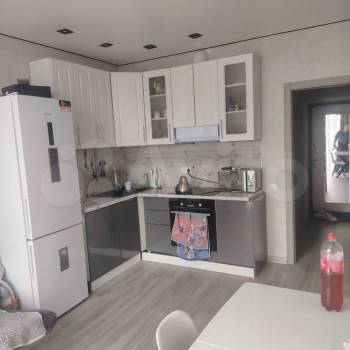 Продается 1-комнатная квартира, 38 м²