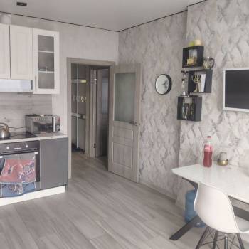 Продается 1-комнатная квартира, 38 м²