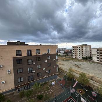 Продается 1-комнатная квартира, 42,5 м²