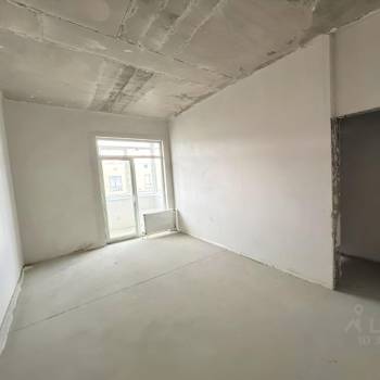 Продается 1-комнатная квартира, 42,5 м²