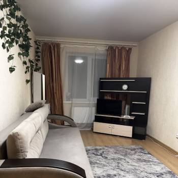 Сдается 1-комнатная квартира, 37 м²
