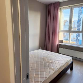 Продается 1-комнатная квартира, 38 м²