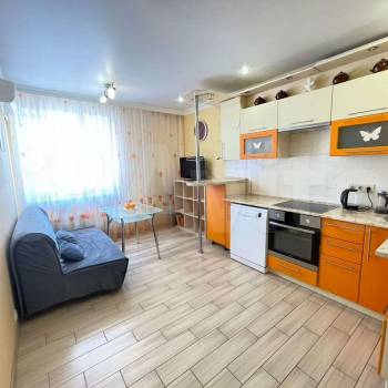 Сдается Многокомнатная квартира, 80 м²