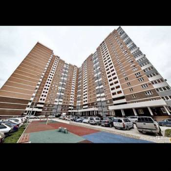 Сдается Многокомнатная квартира, 80 м²