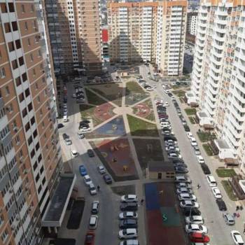 Сдается Многокомнатная квартира, 80 м²