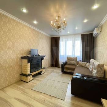 Сдается Многокомнатная квартира, 80 м²