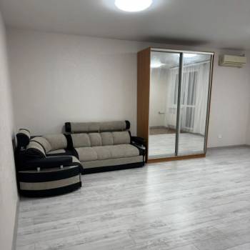 Продается 1-комнатная квартира, 44,8 м²