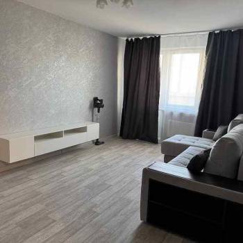 Сдается 1-комнатная квартира, 46 м²