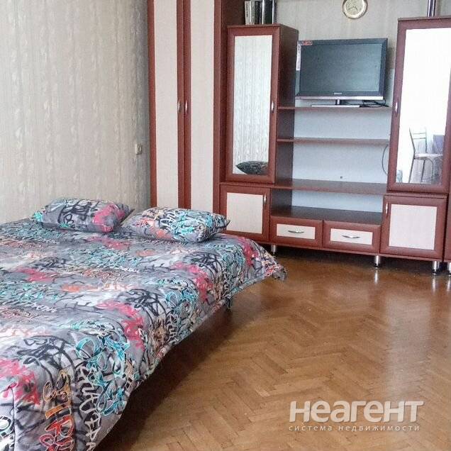 Сдается 1-комн. квартира, Центральный, ул. набережная Адмирала Серебряков