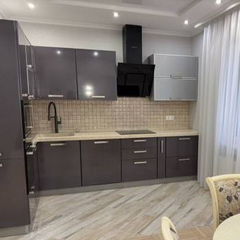 Сдается Многокомнатная квартира, 100 м²