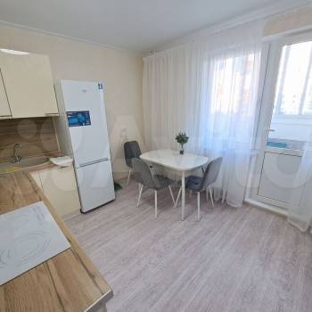 Сдается 1-комнатная квартира, 40 м²