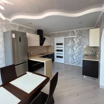 Продается 3-х комнатная квартира, 107 м²