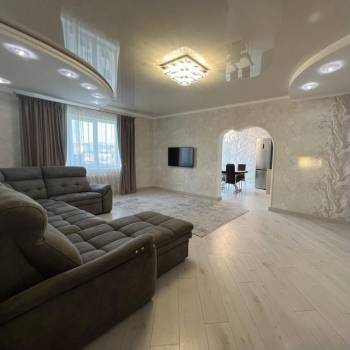 Продается 3-х комнатная квартира, 107 м²