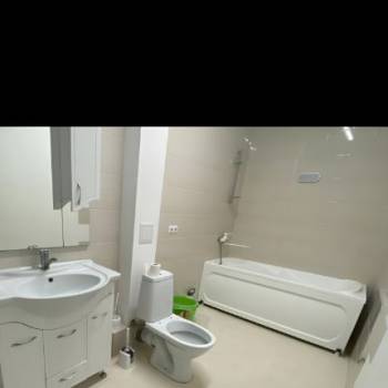 Продается 1-комнатная квартира, 56 м²