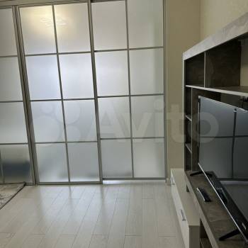 Сдается 1-комнатная квартира, 55 м²