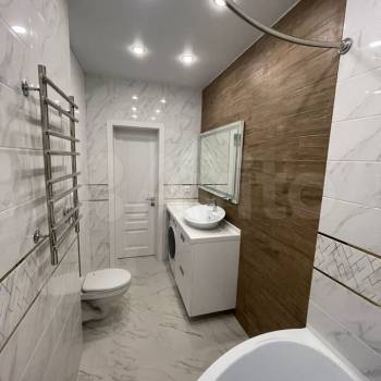 Сдается 1-комнатная квартира, 55 м²