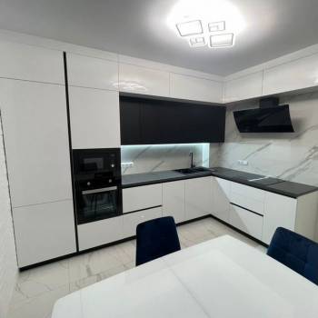 Сдается 1-комнатная квартира, 55 м²