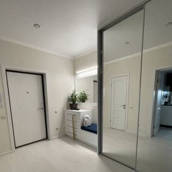 Сдается 1-комнатная квартира, 55 м²