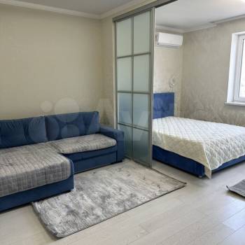 Сдается 1-комнатная квартира, 55 м²