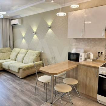 Сдается 1-комнатная квартира, 42 м²