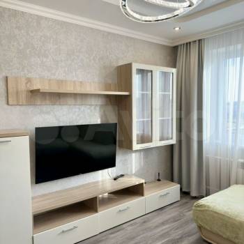 Сдается 1-комнатная квартира, 42 м²