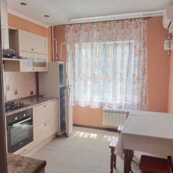 Сдается 2-х комнатная квартира, 60 м²