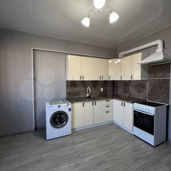 Сдается 2-х комнатная квартира, 77 м²