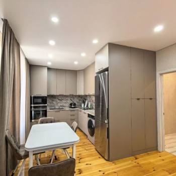 Продается 2-х комнатная квартира, 76 м²