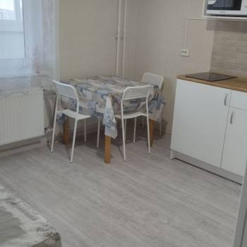 Продается 1-комнатная квартира, 36 м²