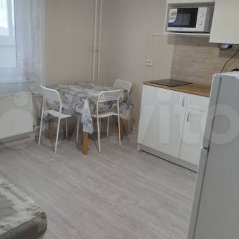 Продается 1-комнатная квартира, 36 м²