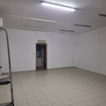 Продается Нежилое помещение, 65 м²