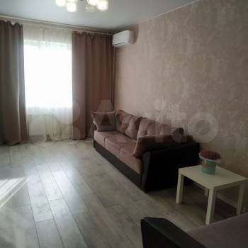 Сдается 2-х комнатная квартира, 65 м²