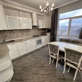 Сдается 1-комнатная квартира, 50 м²