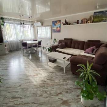 Сдается Многокомнатная квартира, 60 м²