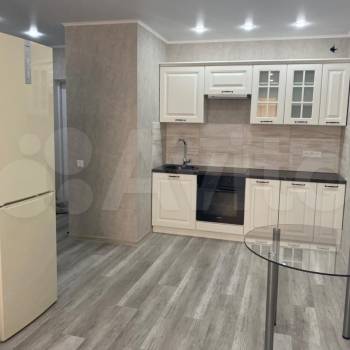 Сдается 1-комнатная квартира, 42 м²