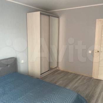 Сдается 1-комнатная квартира, 42 м²