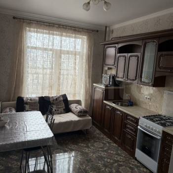 Сдается 1-комнатная квартира, 41 м²