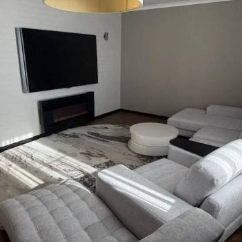 Сдается 2-х комнатная квартира, 70 м²