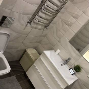 Продается 1-комнатная квартира, 42 м²