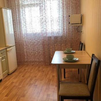 Сдается 1-комнатная квартира, 40 м²