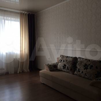 Сдается 1-комнатная квартира, 42 м²