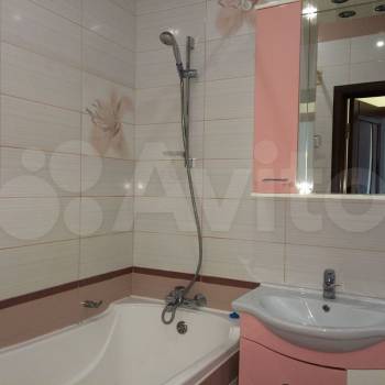 Сдается 1-комнатная квартира, 42 м²